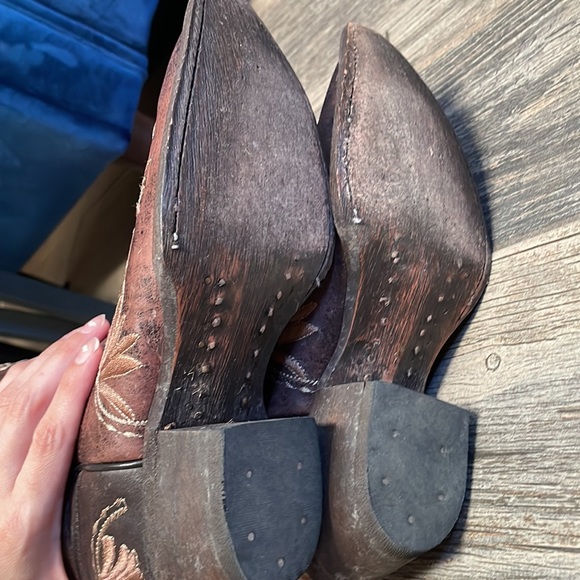 Cowtown Flower Stiching Boots - Picture 7 of 7